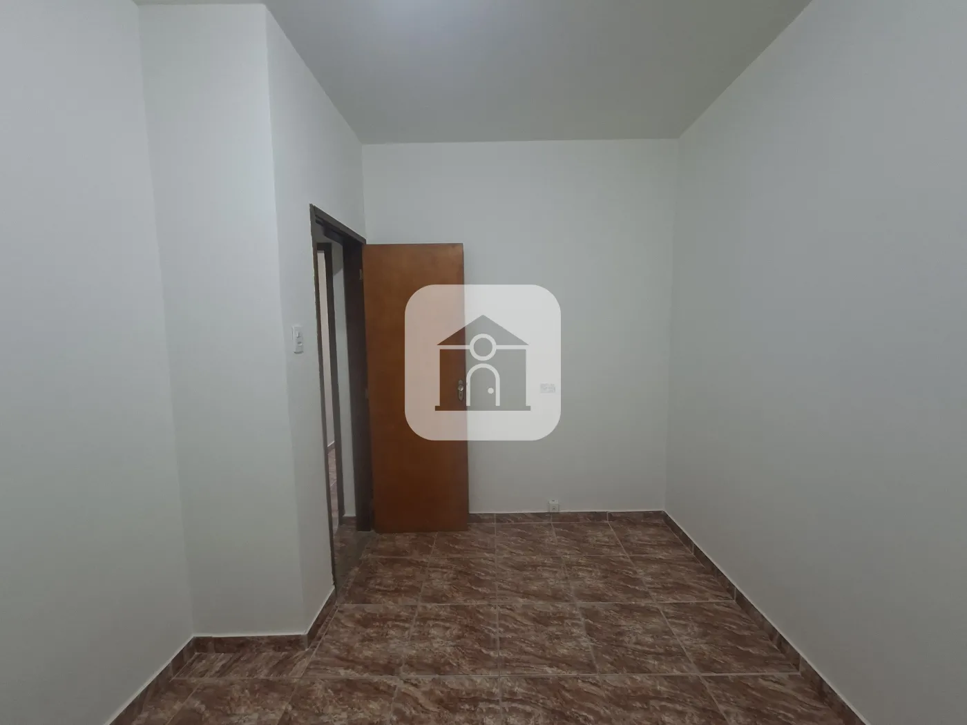 Alugar Casa / Padrão em Uberlândia R$ 2.000,00 - Foto 10