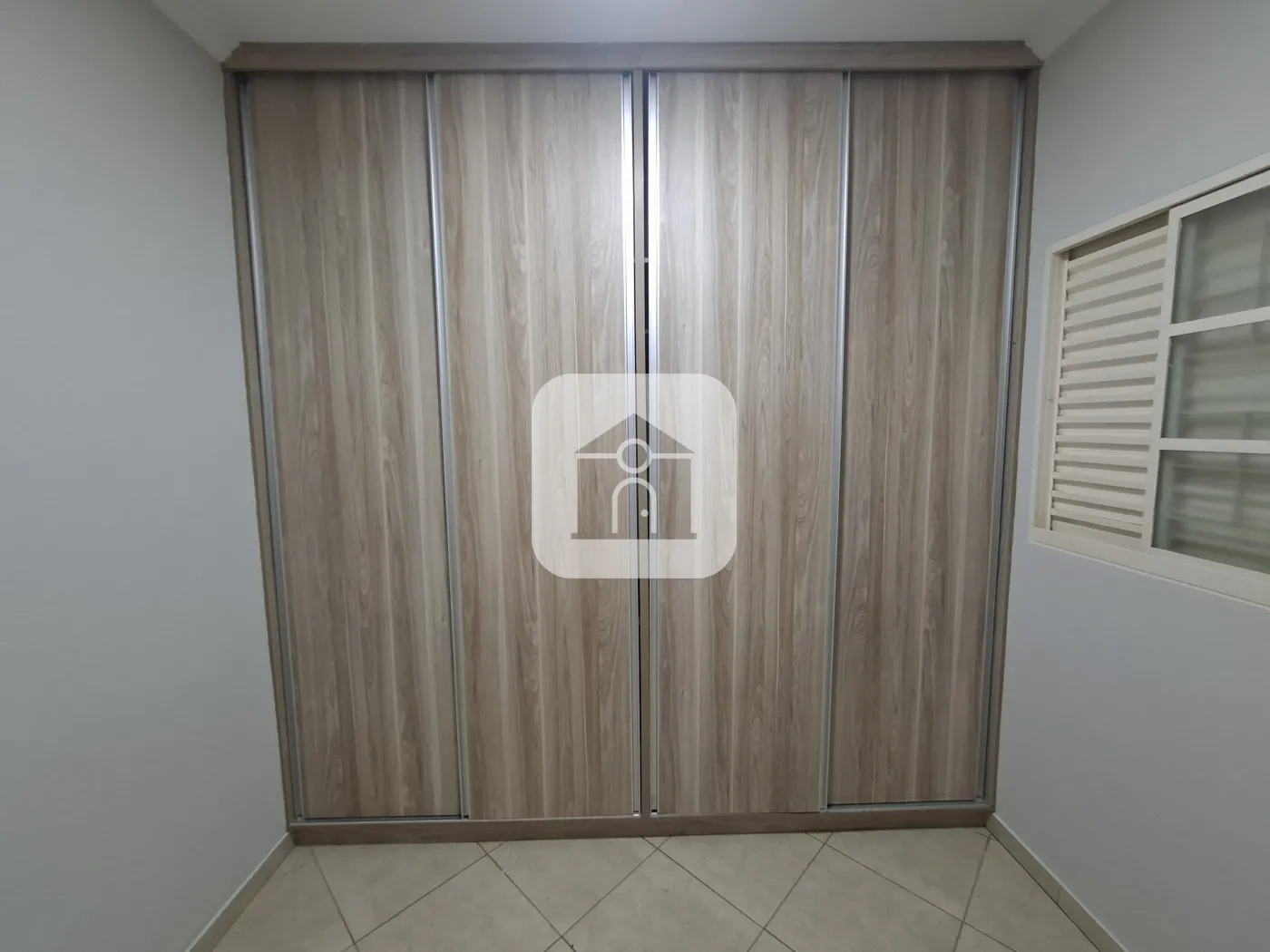 Alugar Casa / Padrão em Uberlândia R$ 2.500,00 - Foto 5