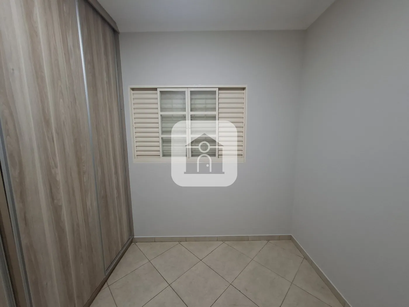 Alugar Casa / Padrão em Uberlândia R$ 2.500,00 - Foto 6