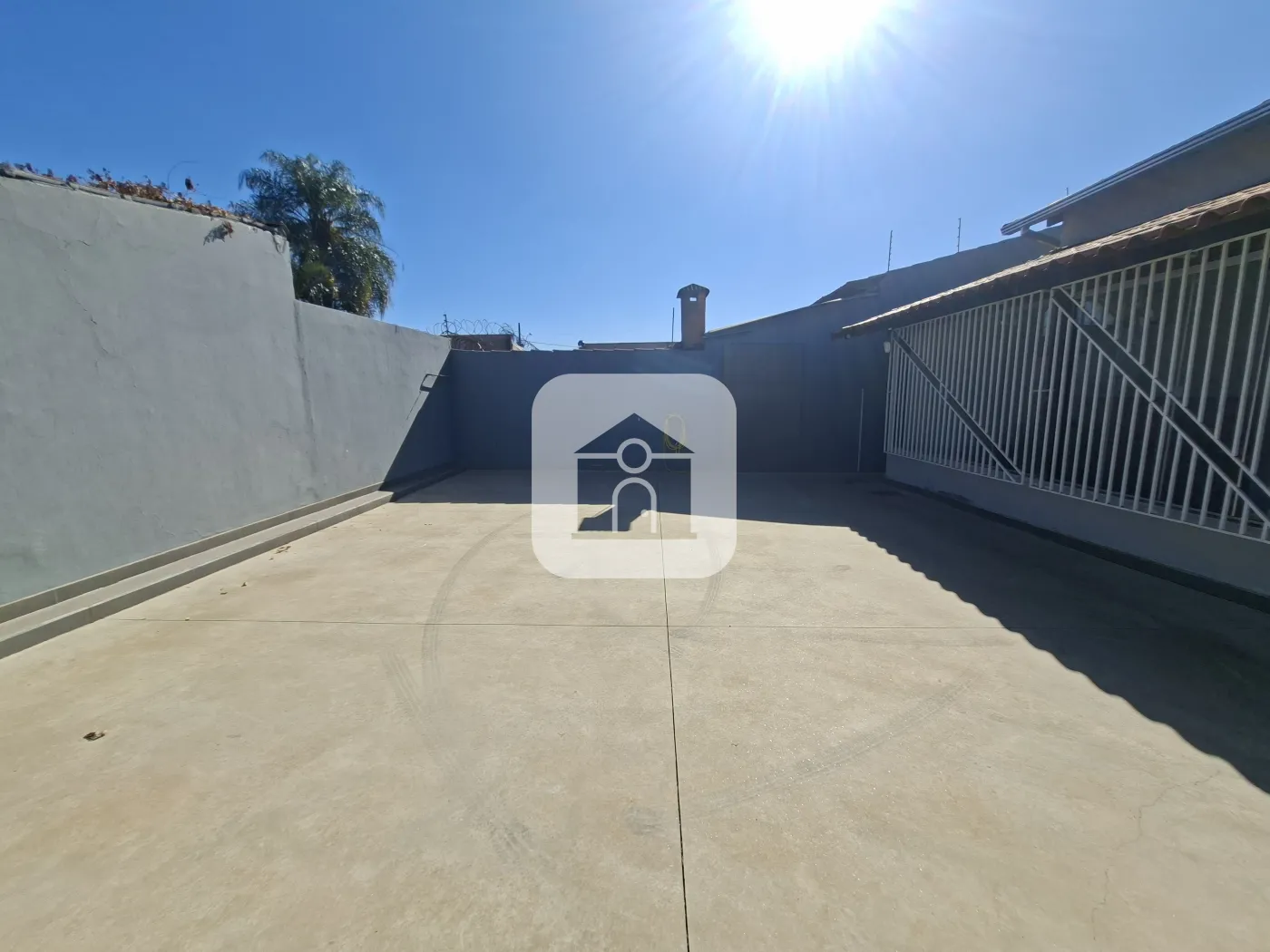Alugar Casa / Padrão em Uberlândia R$ 2.500,00 - Foto 12