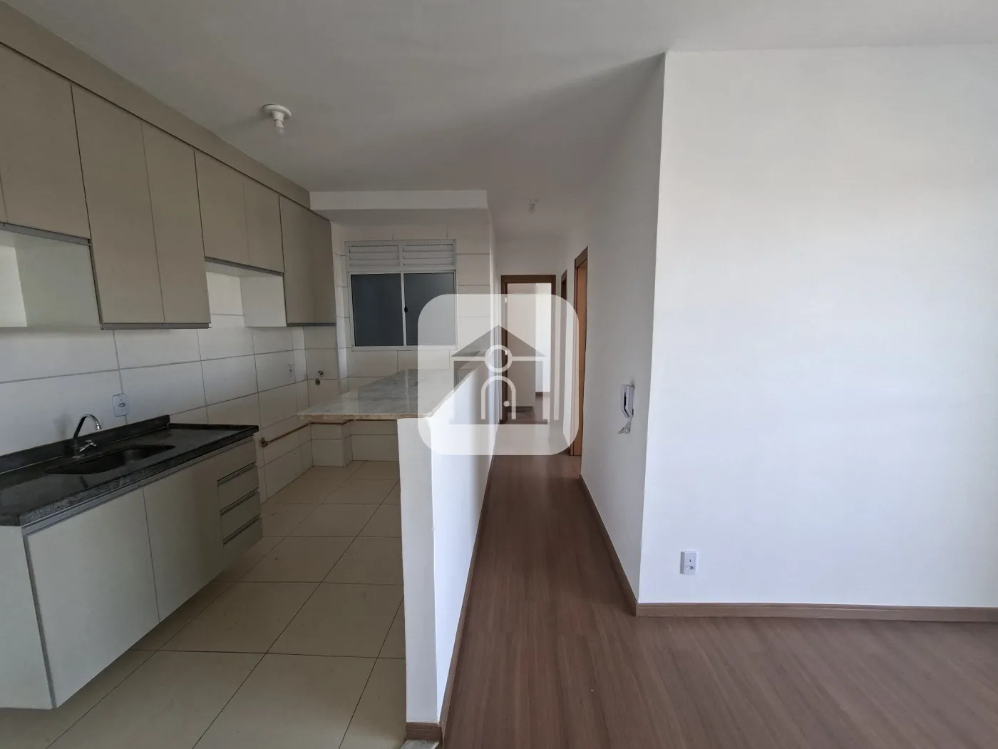 Alugar Apartamento / Padrão em Uberlândia R$ 1.650,00 - Foto 6
