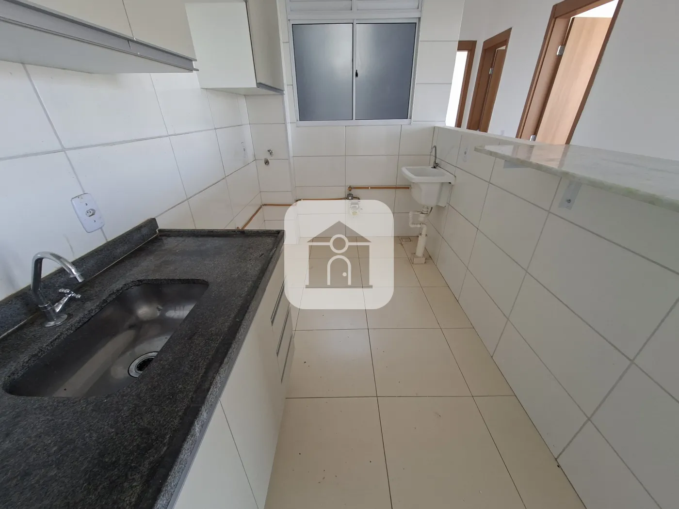 Alugar Apartamento / Padrão em Uberlândia R$ 1.650,00 - Foto 8