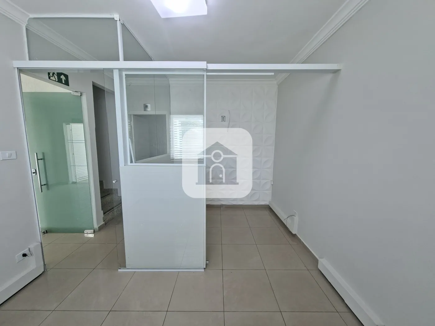 Alugar Casa / Sobrado em Uberlândia R$ 3.300,00 - Foto 4