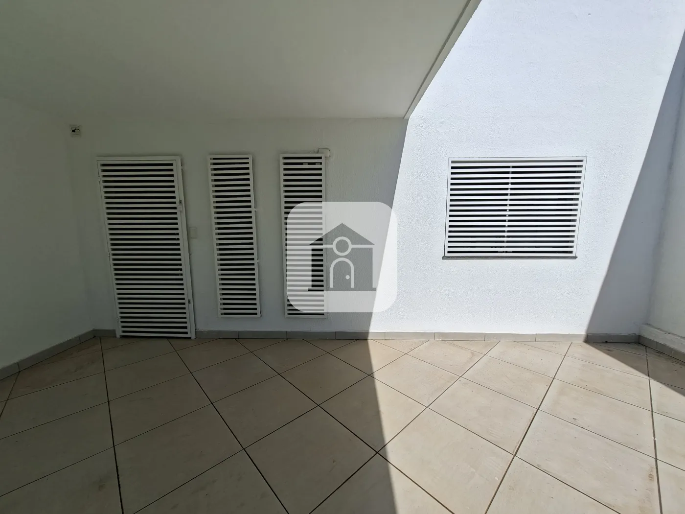Alugar Casa / Sobrado em Uberlândia R$ 3.300,00 - Foto 25
