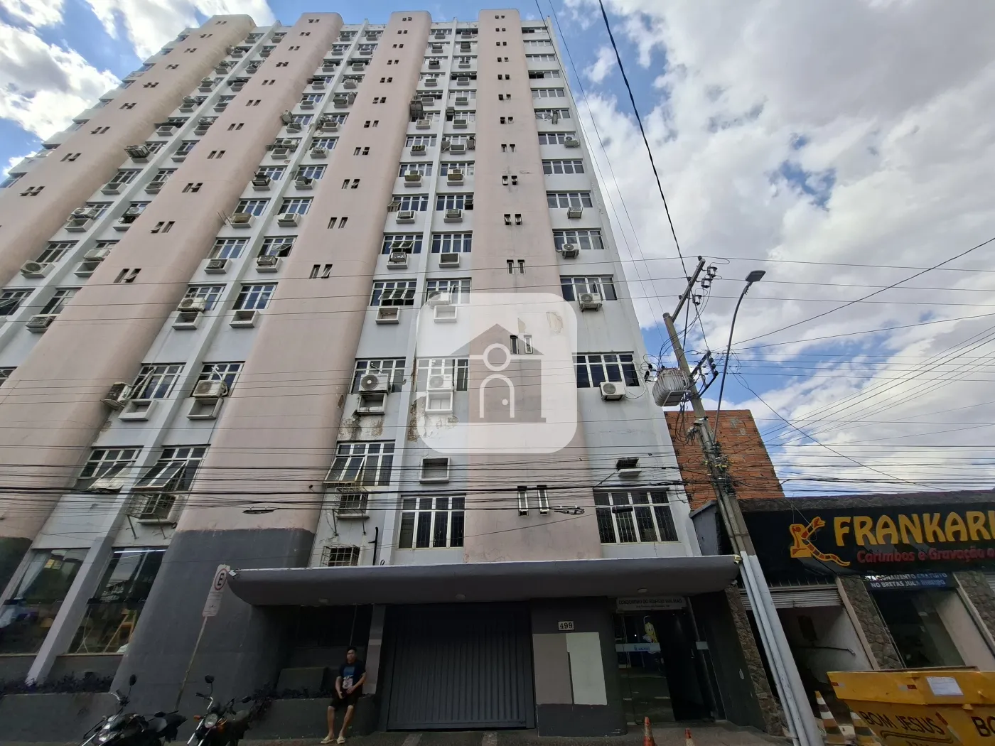 Alugar Comercial / Sala Comercial Condomínio em Uberlândia R$ 2.000,00 - Foto 1