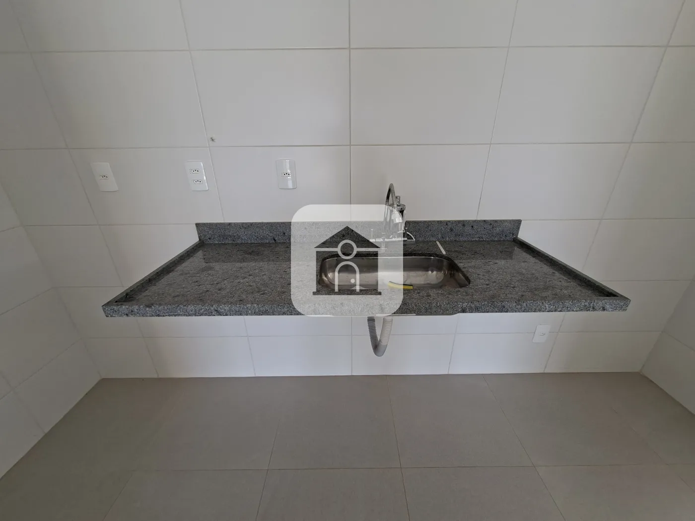 Alugar Apartamento / Padrão em Uberlândia R$ 1.700,00 - Foto 7