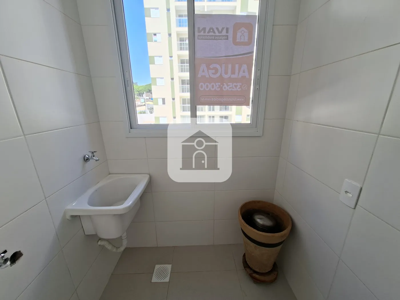 Alugar Apartamento / Padrão em Uberlândia R$ 1.700,00 - Foto 8