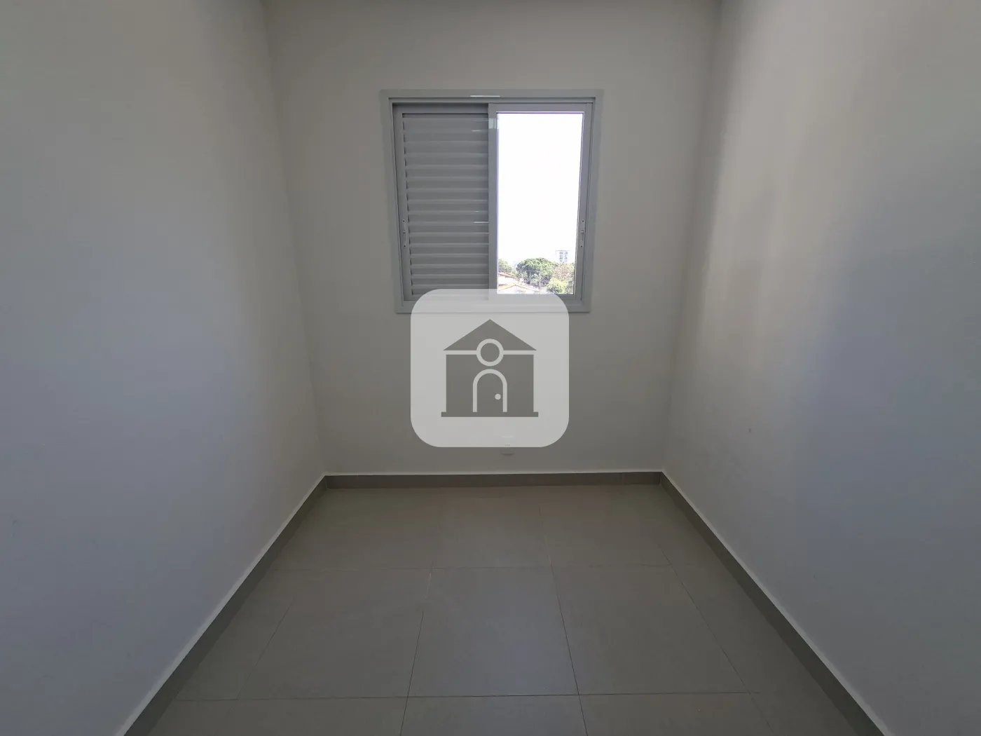 Alugar Apartamento / Padrão em Uberlândia R$ 1.700,00 - Foto 9