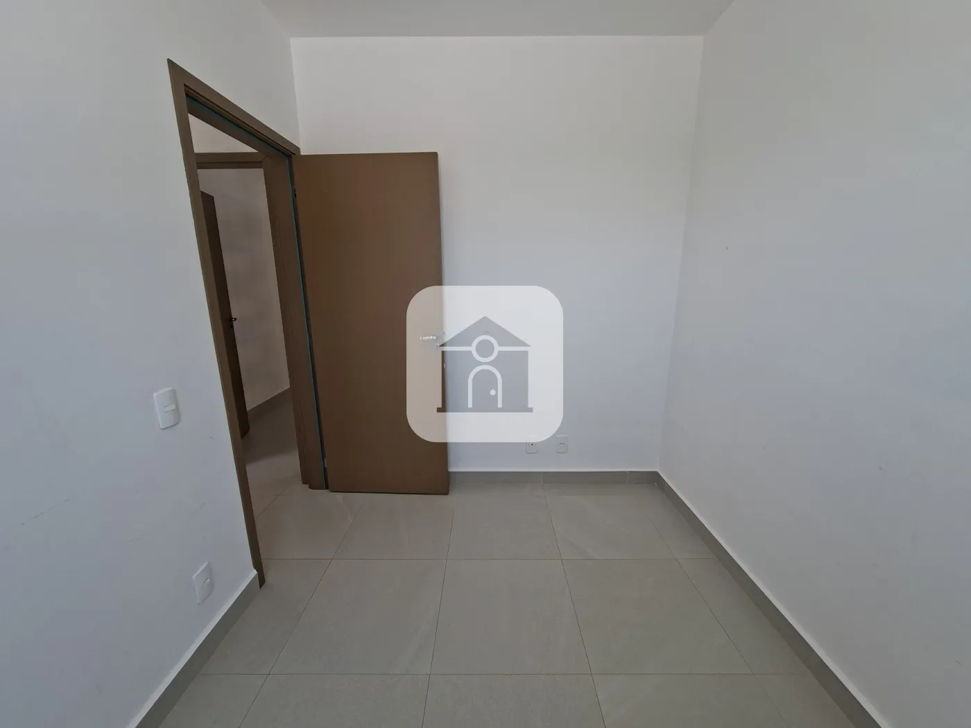 Alugar Apartamento / Padrão em Uberlândia R$ 1.700,00 - Foto 10