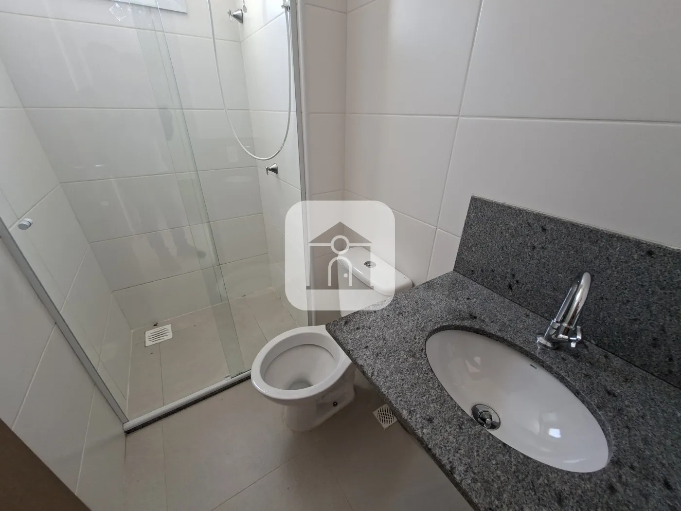 Alugar Apartamento / Padrão em Uberlândia R$ 1.700,00 - Foto 12
