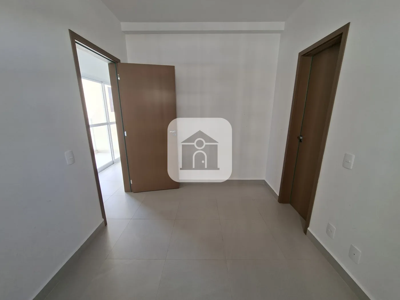 Alugar Apartamento / Padrão em Uberlândia R$ 1.700,00 - Foto 14