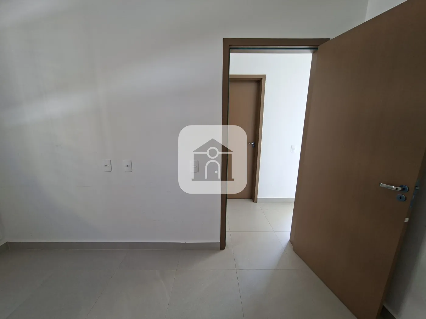 Alugar Apartamento / Padrão em Uberlândia R$ 1.700,00 - Foto 15