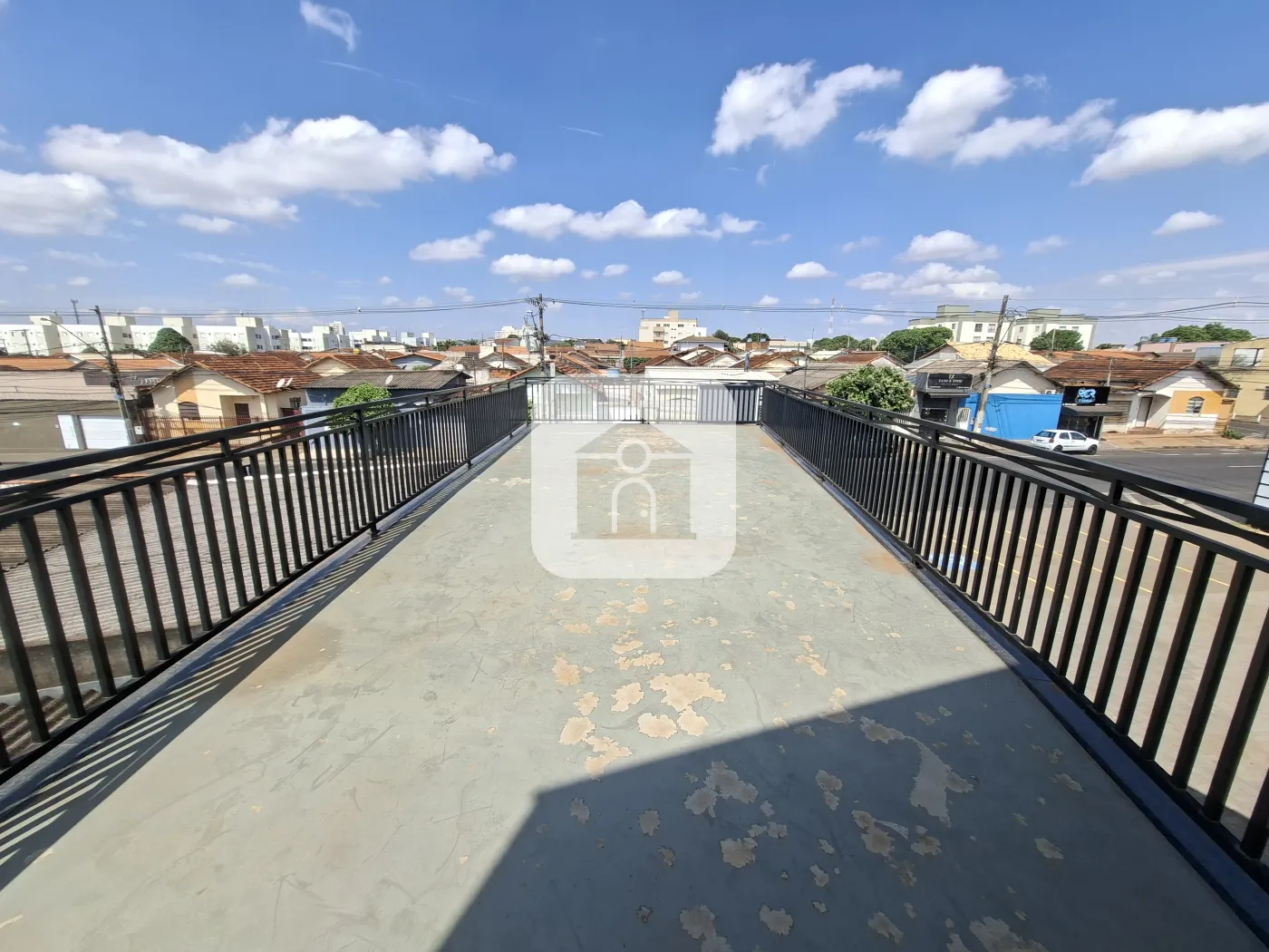 Alugar Comercial / Loja Condomínio em Uberlândia R$ 2.000,00 - Foto 7