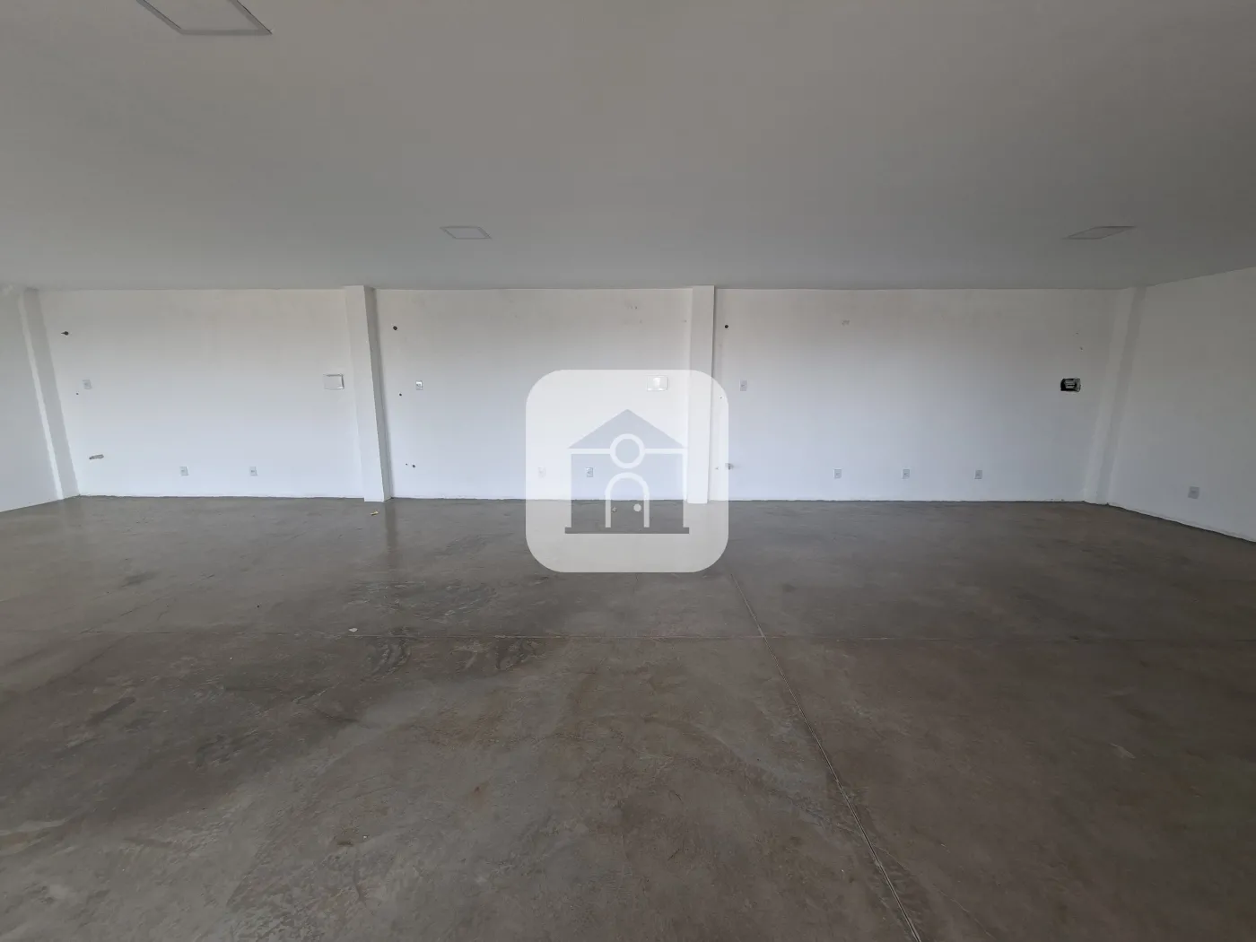 Alugar Comercial / Loja Condomínio em Uberlândia R$ 2.340,00 - Foto 3