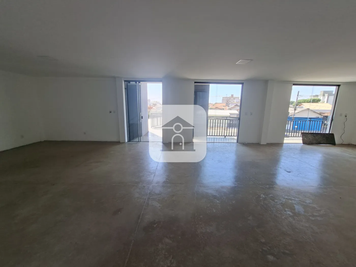Alugar Comercial / Loja Condomínio em Uberlândia R$ 2.340,00 - Foto 4