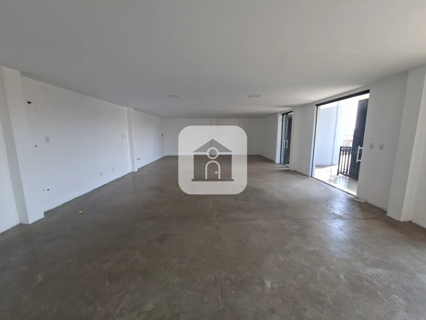 Alugar Comercial / Loja Condomínio em Uberlândia R$ 1.450,00 - Foto 5