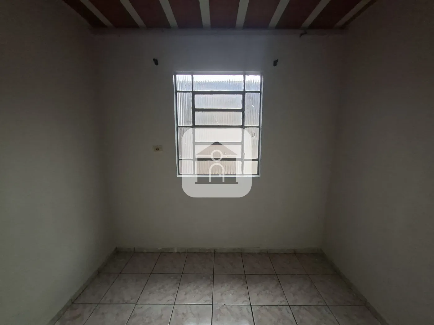 Alugar Casa / Padrão em Uberlândia R$ 1.000,00 - Foto 4