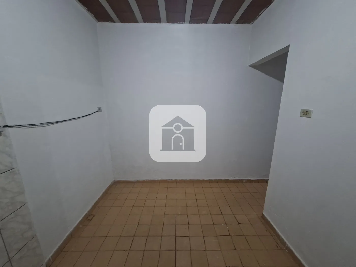 Alugar Casa / Padrão em Uberlândia R$ 1.000,00 - Foto 9