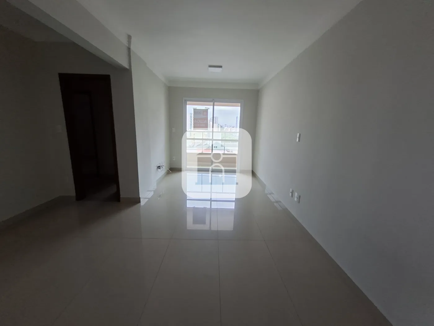 Alugar Apartamento / Padrão em Uberlândia R$ 2.700,00 - Foto 4