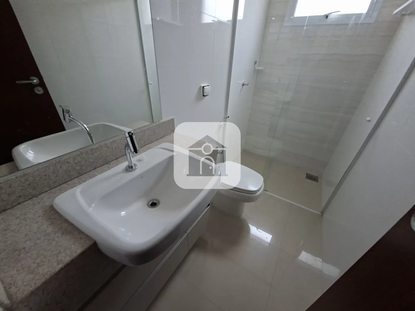 Alugar Apartamento / Padrão em Uberlândia R$ 2.700,00 - Foto 8