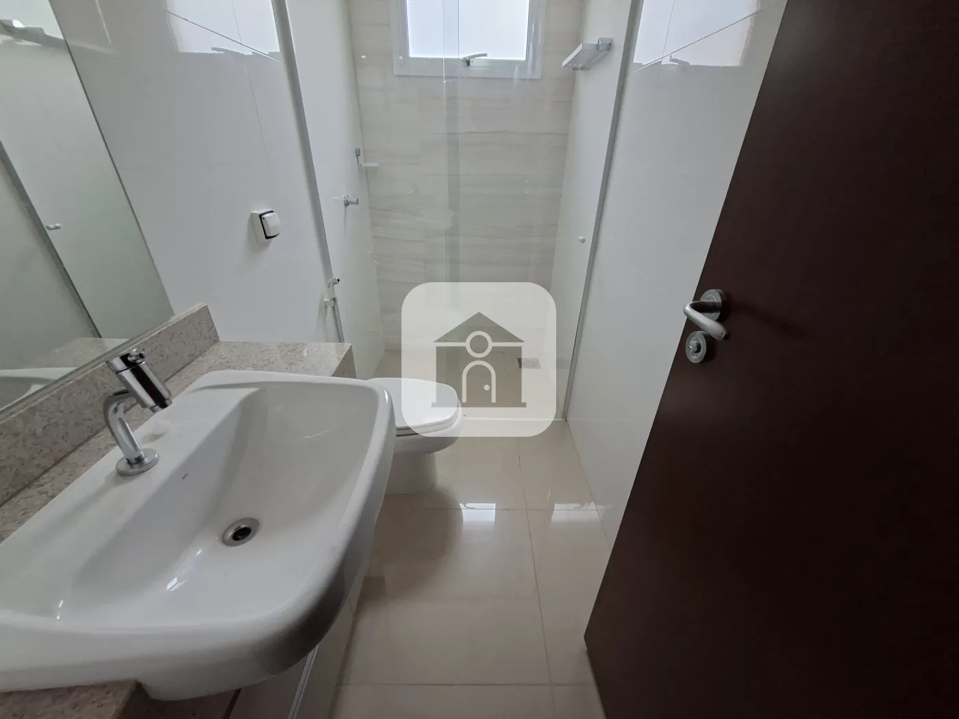 Alugar Apartamento / Padrão em Uberlândia R$ 2.700,00 - Foto 9