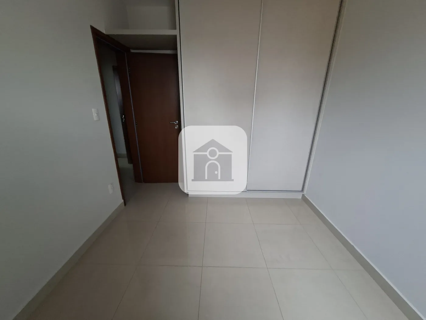 Alugar Apartamento / Padrão em Uberlândia R$ 2.700,00 - Foto 10