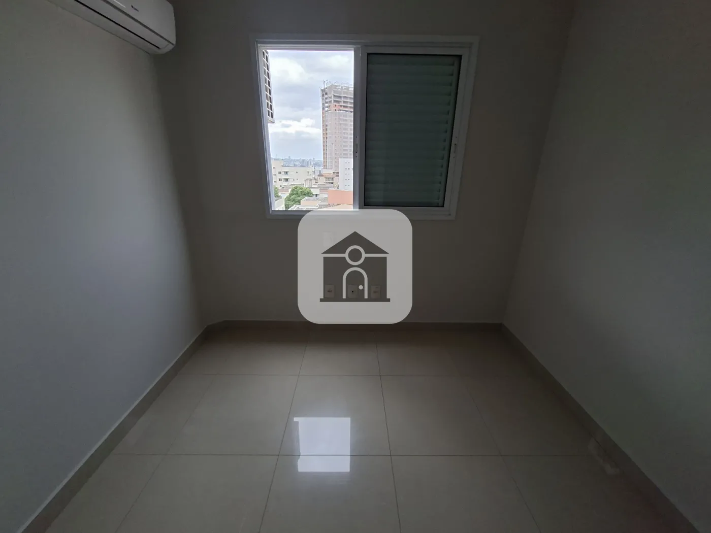 Alugar Apartamento / Padrão em Uberlândia R$ 2.700,00 - Foto 11