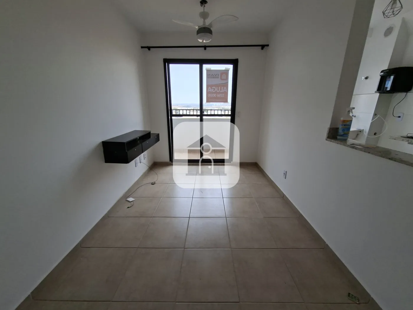 Alugar Apartamento / Padrão em Uberlândia R$ 1.800,00 - Foto 4
