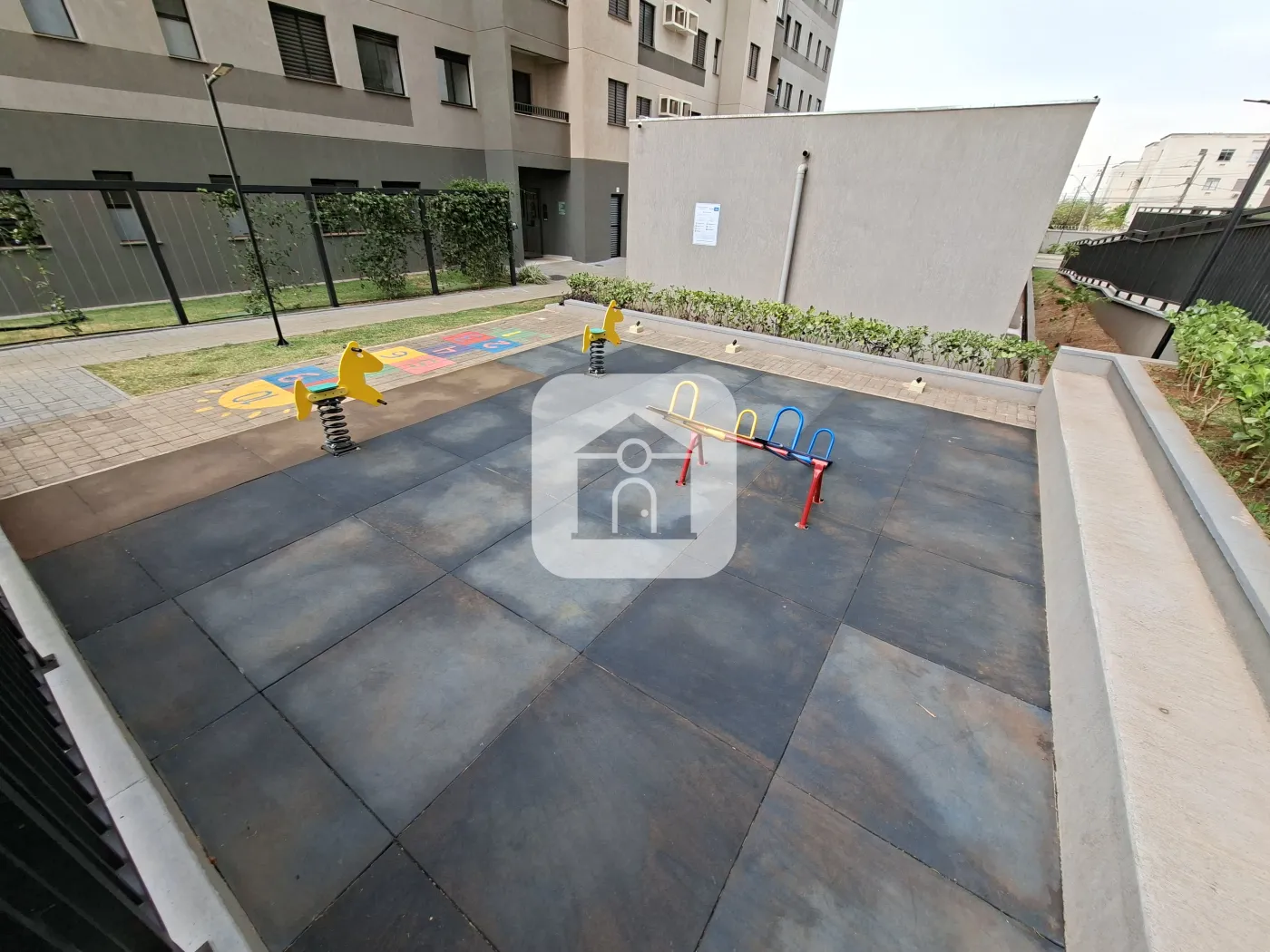 Alugar Apartamento / Padrão em Uberlândia R$ 1.800,00 - Foto 13