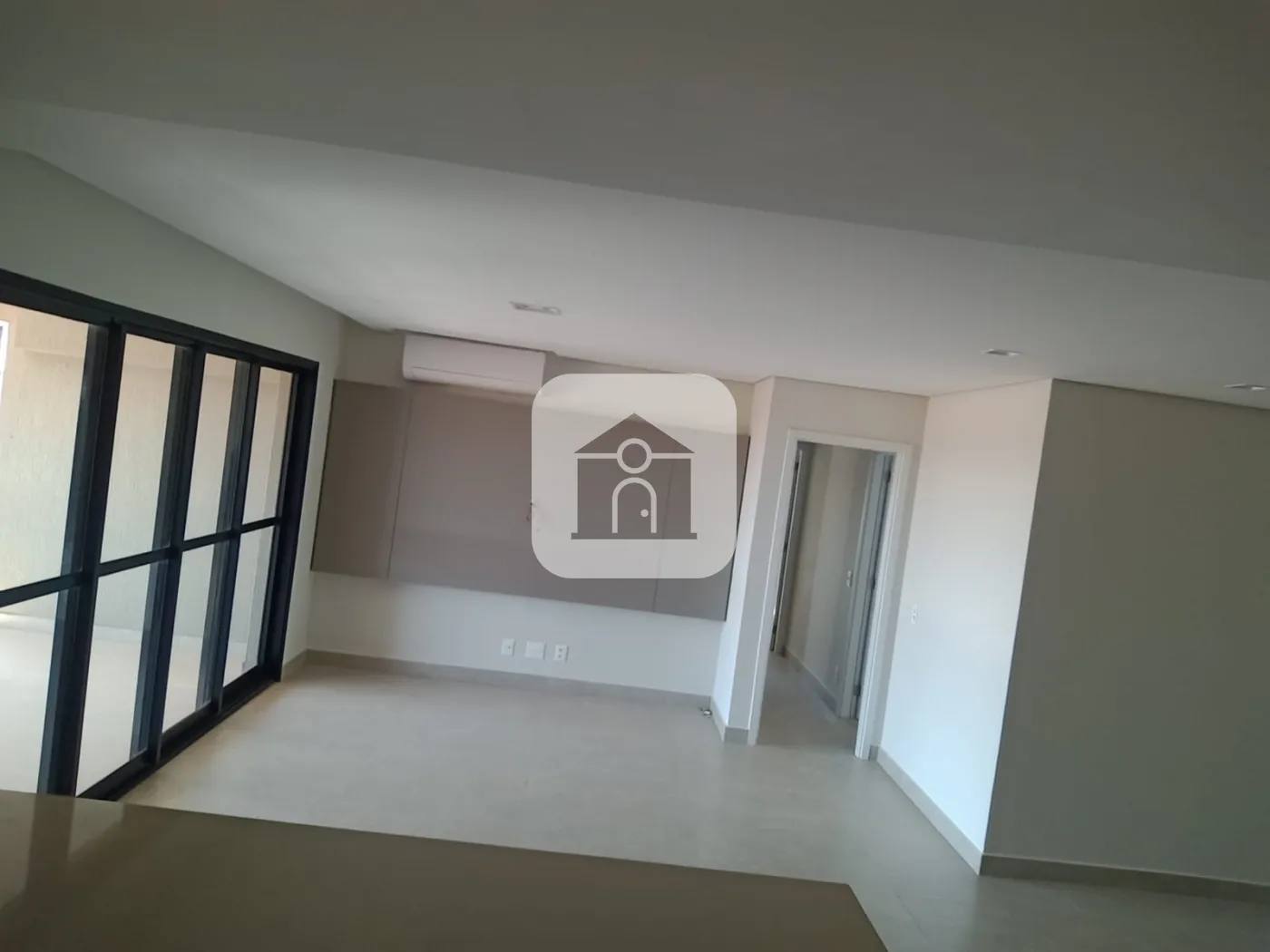 Alugar Apartamento / Padrão em Uberlândia R$ 6.500,00 - Foto 5