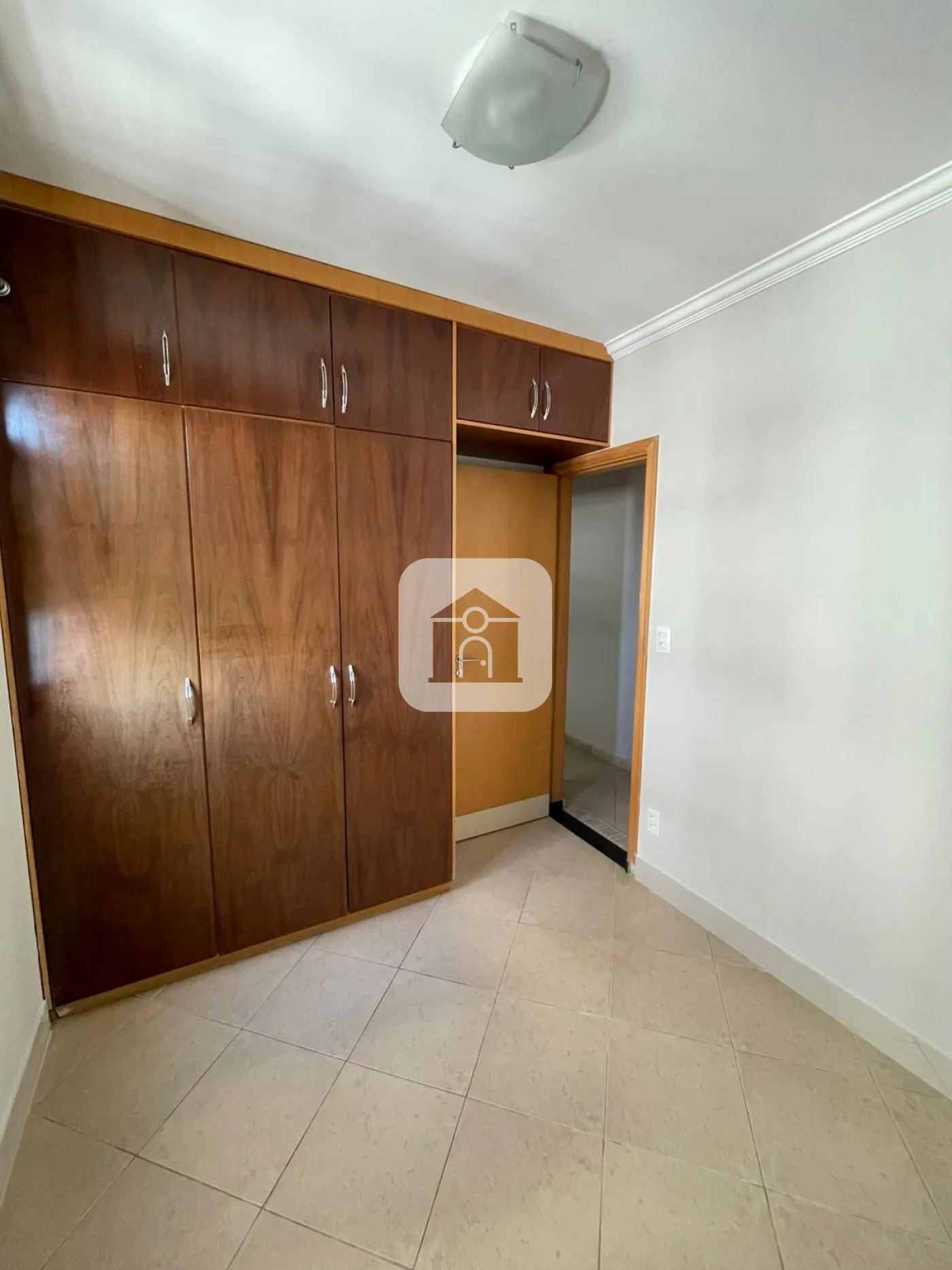 Alugar Apartamento / Padrão em Uberlândia R$ 2.300,00 - Foto 4