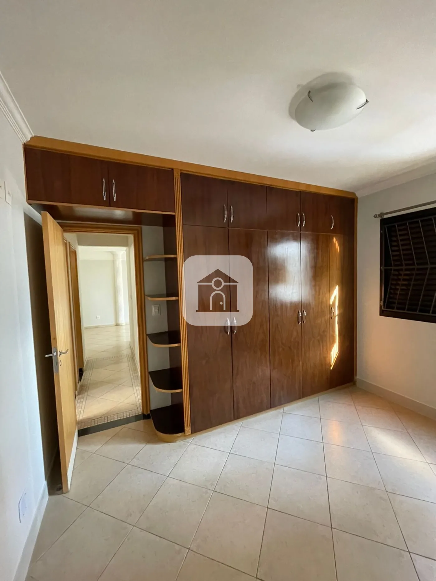 Alugar Apartamento / Padrão em Uberlândia R$ 2.300,00 - Foto 7