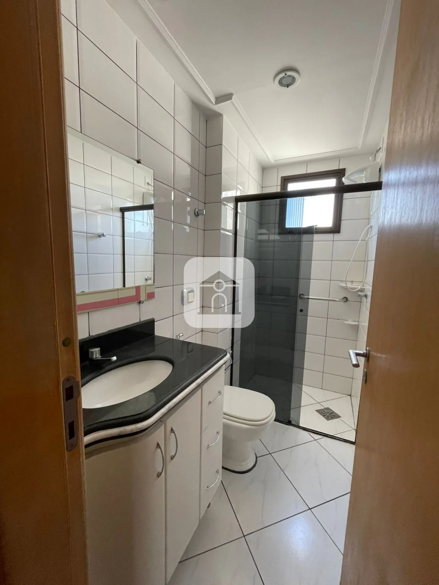 Alugar Apartamento / Padrão em Uberlândia R$ 2.300,00 - Foto 10