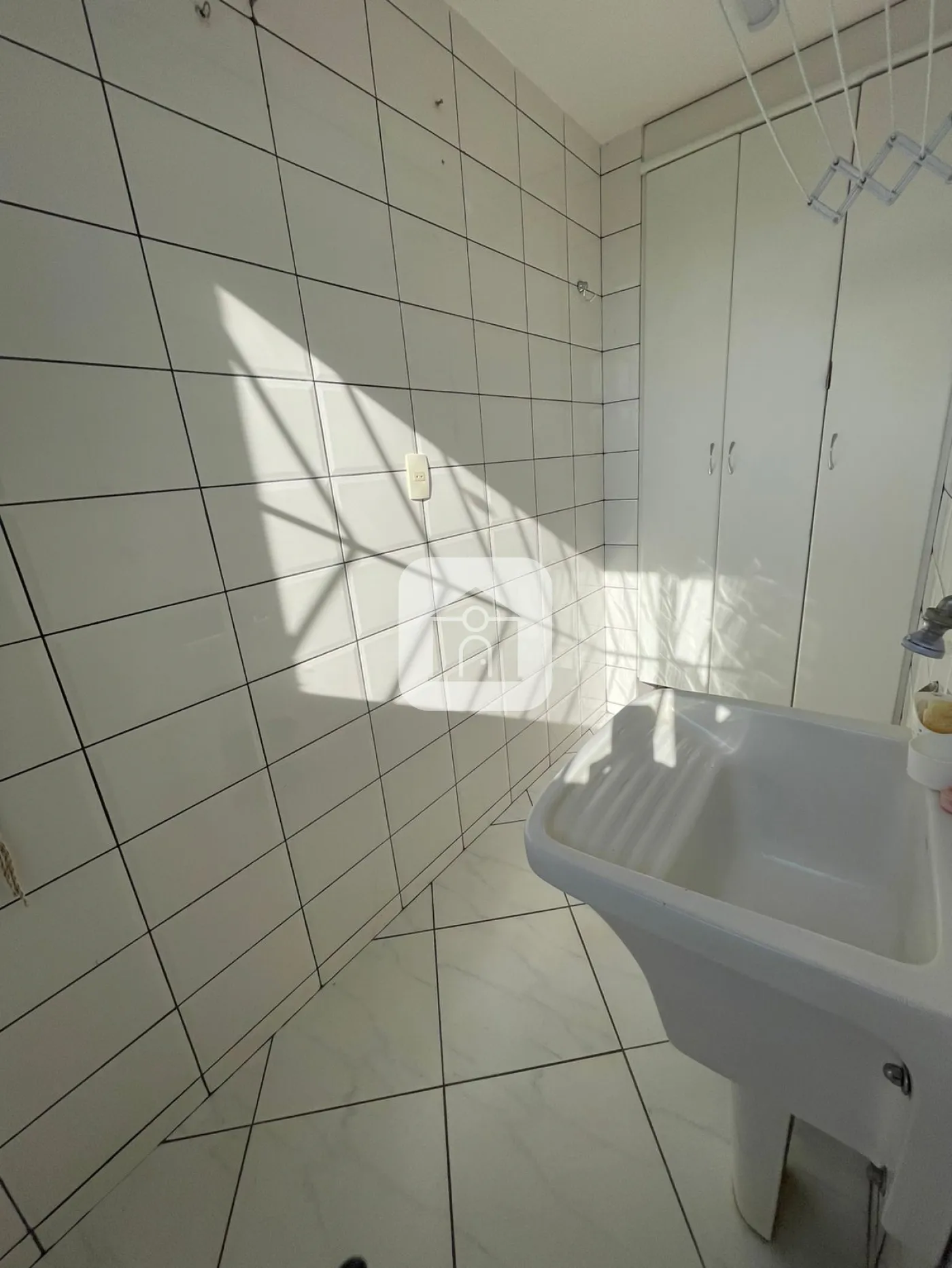 Alugar Apartamento / Padrão em Uberlândia R$ 2.300,00 - Foto 13