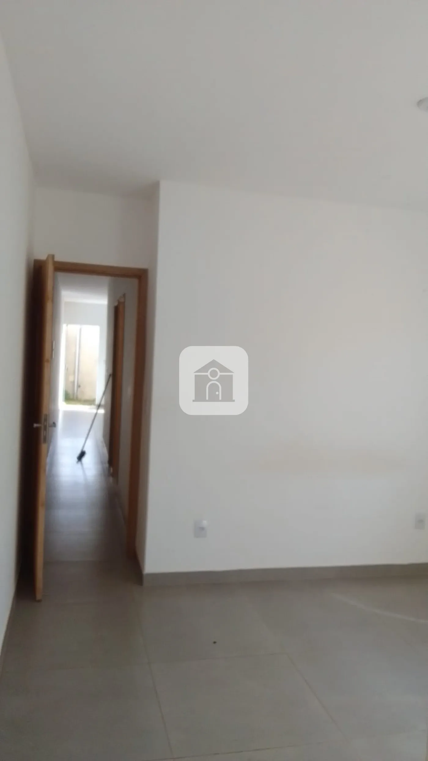 Comprar Casa / Geminada em Uberlândia R$ 315.000,00 - Foto 1