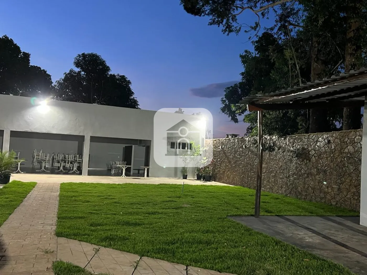 Comprar Casa / Chácara em Uberlândia R$ 450.000,00 - Foto 6