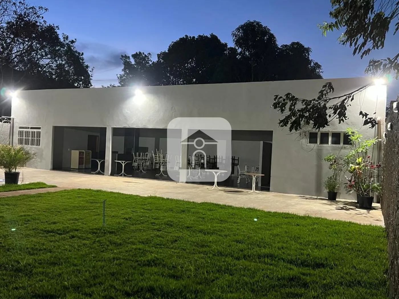 Comprar Casa / Chácara em Uberlândia R$ 450.000,00 - Foto 11