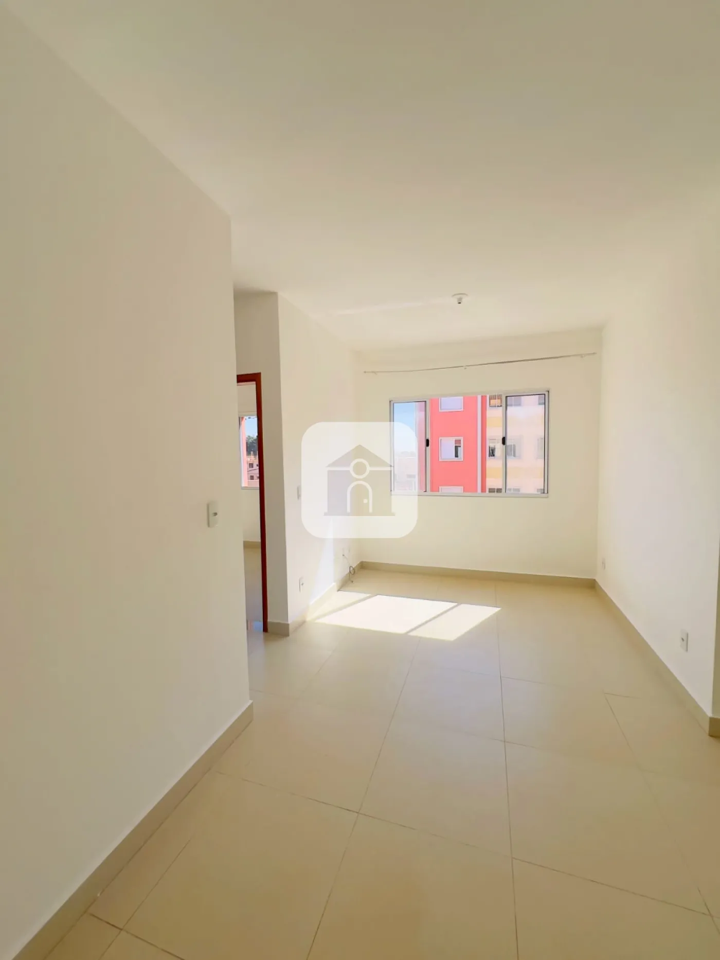 Comprar Apartamento / Padrão em Uberlândia R$ 195.000,00 - Foto 2