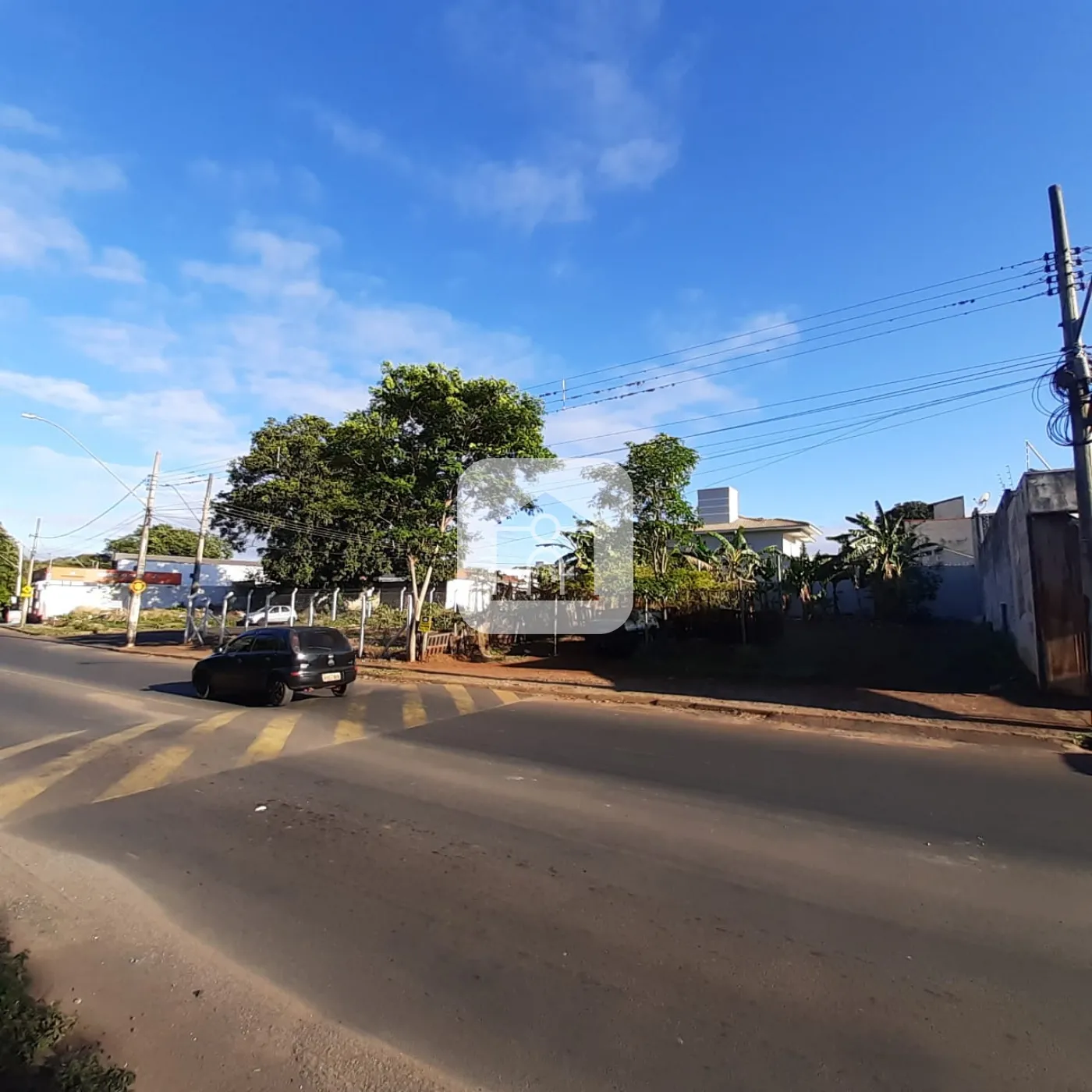 Comprar Terreno / Padrão em Uberlândia R$ 380.000,00 - Foto 1