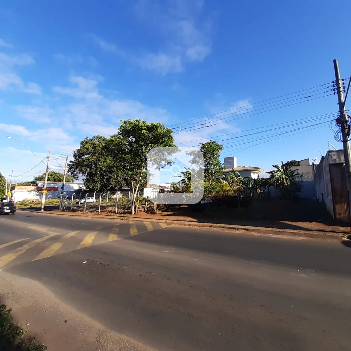 Comprar Terreno / Padrão em Uberlândia R$ 380.000,00 - Foto 2