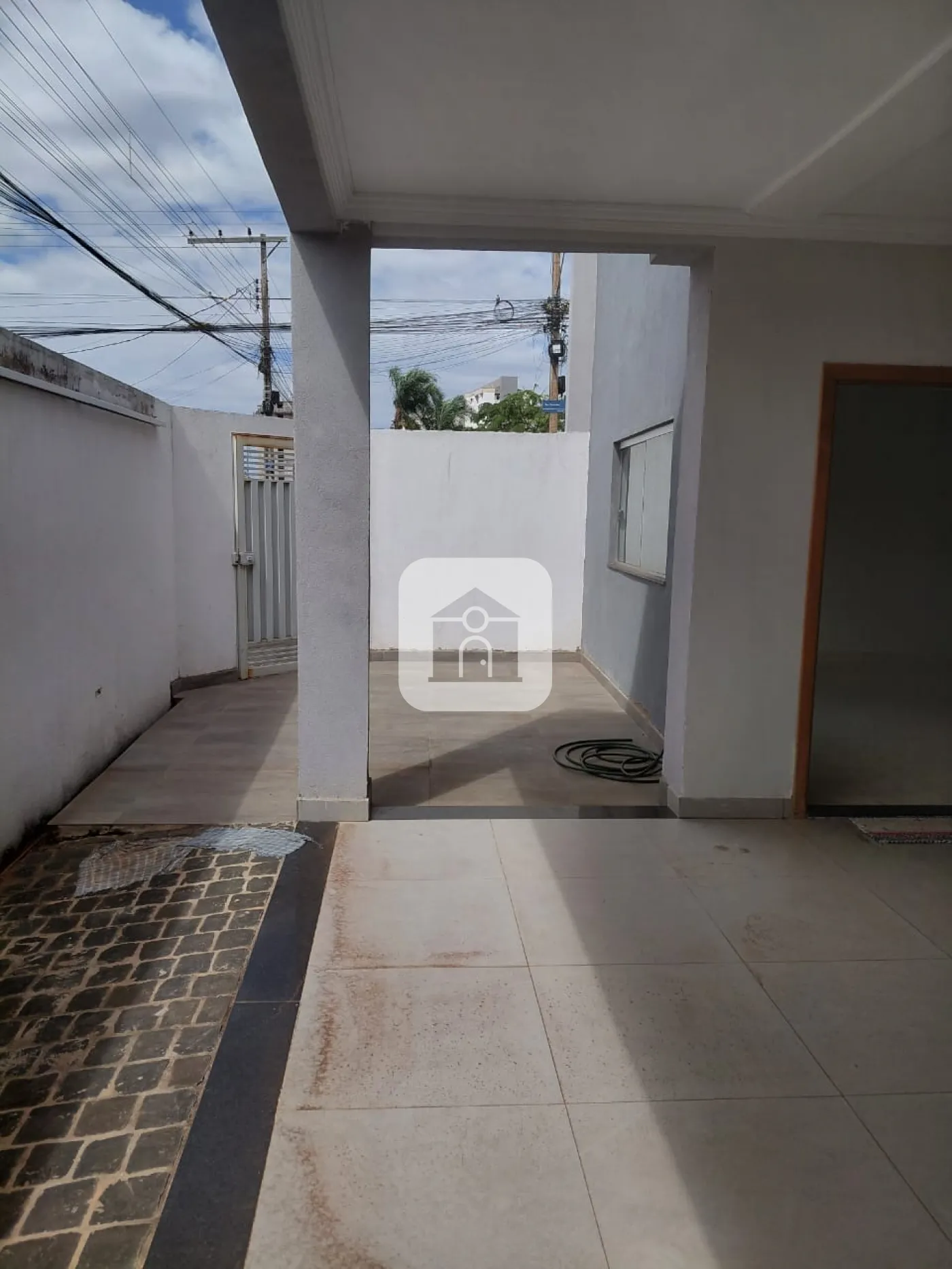 Comprar Casa / Padrão em Uberlândia R$ 455.000,00 - Foto 1