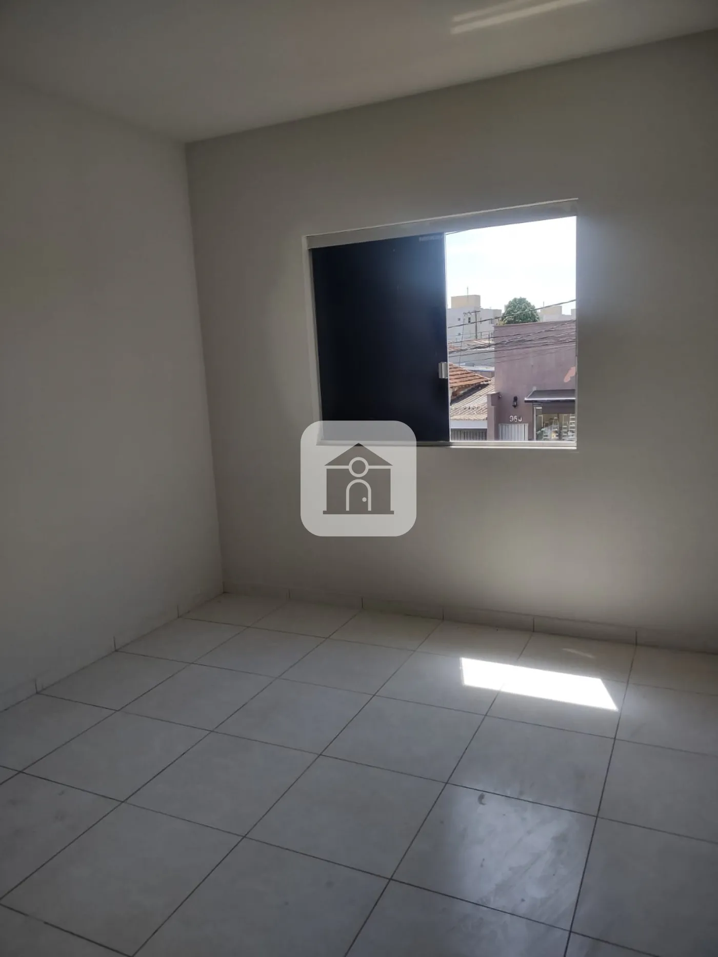 Alugar Apartamento / Sobrado em Uberlândia R$ 1.300,00 - Foto 11