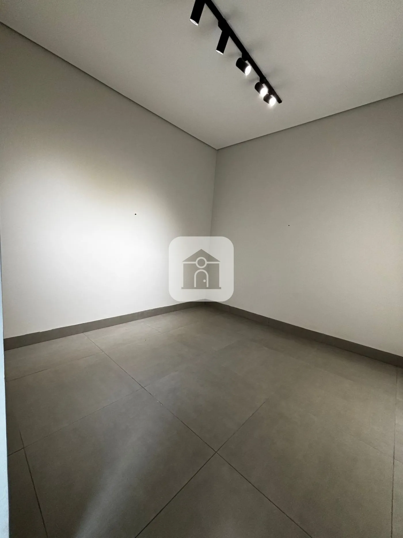 Comprar Casa / Padrão em Uberlândia R$ 990.000,00 - Foto 6