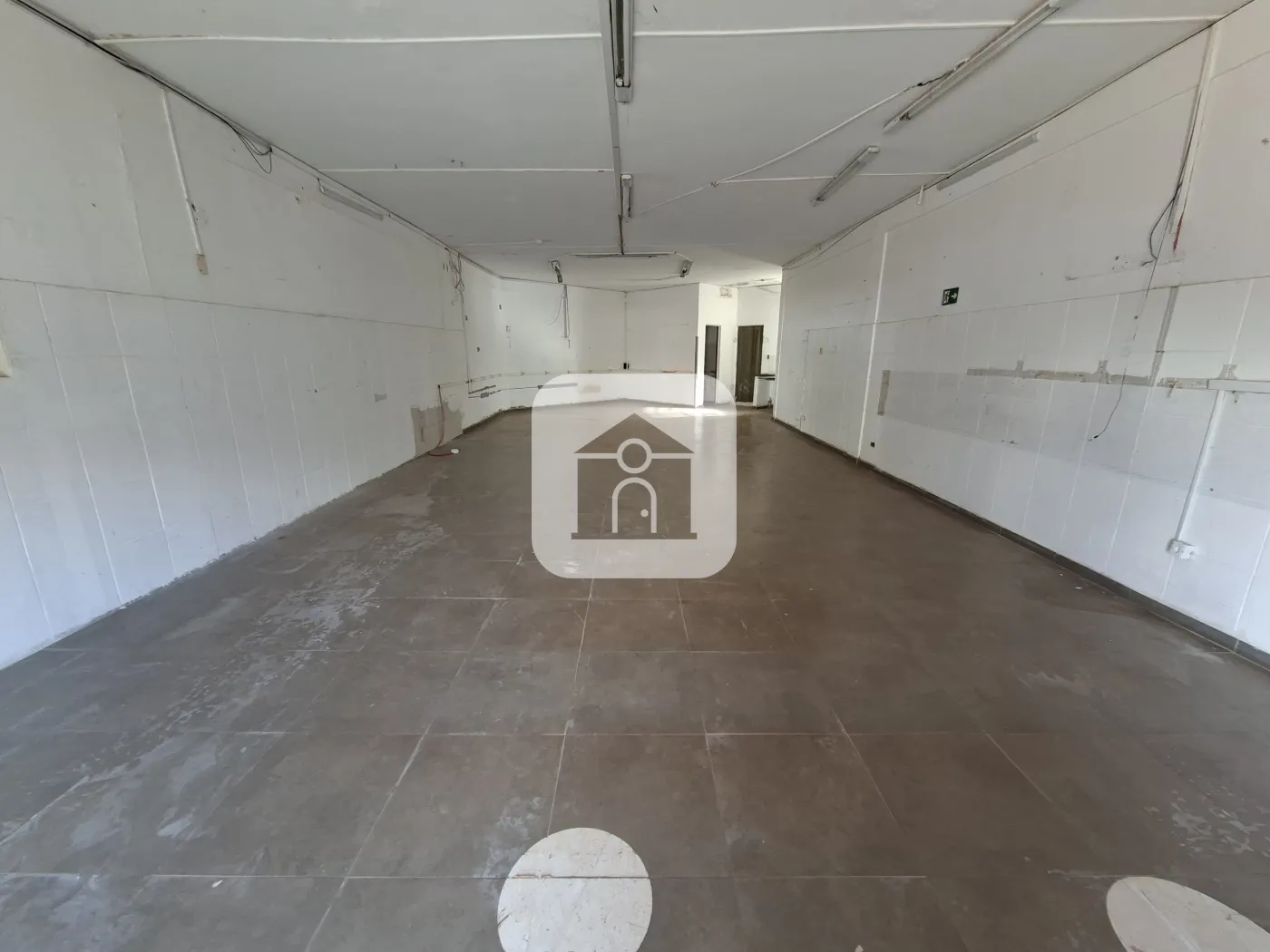 Alugar Comercial / Loja em Uberlândia R$ 2.000,00 - Foto 1