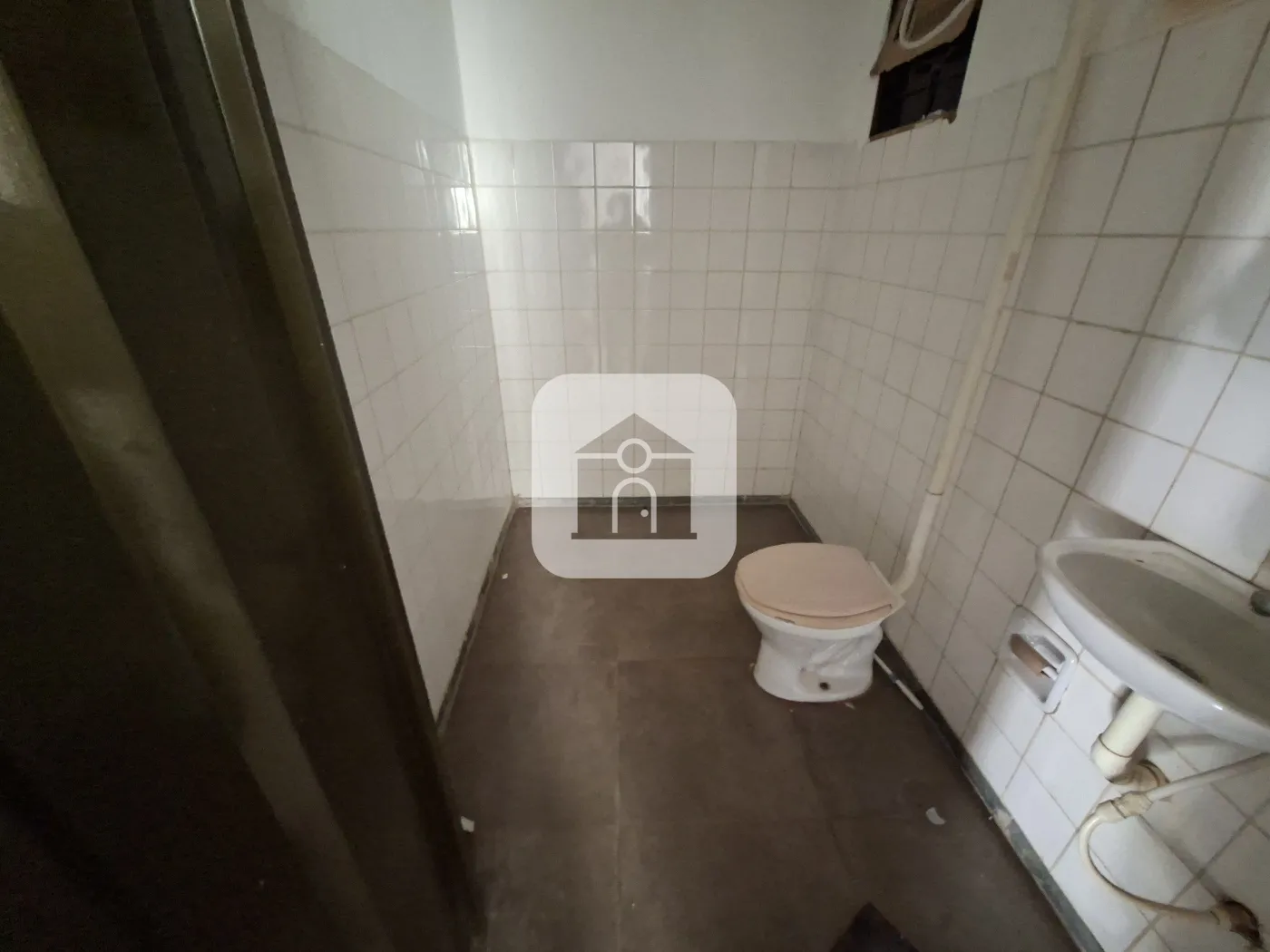 Alugar Comercial / Loja em Uberlândia R$ 2.000,00 - Foto 5