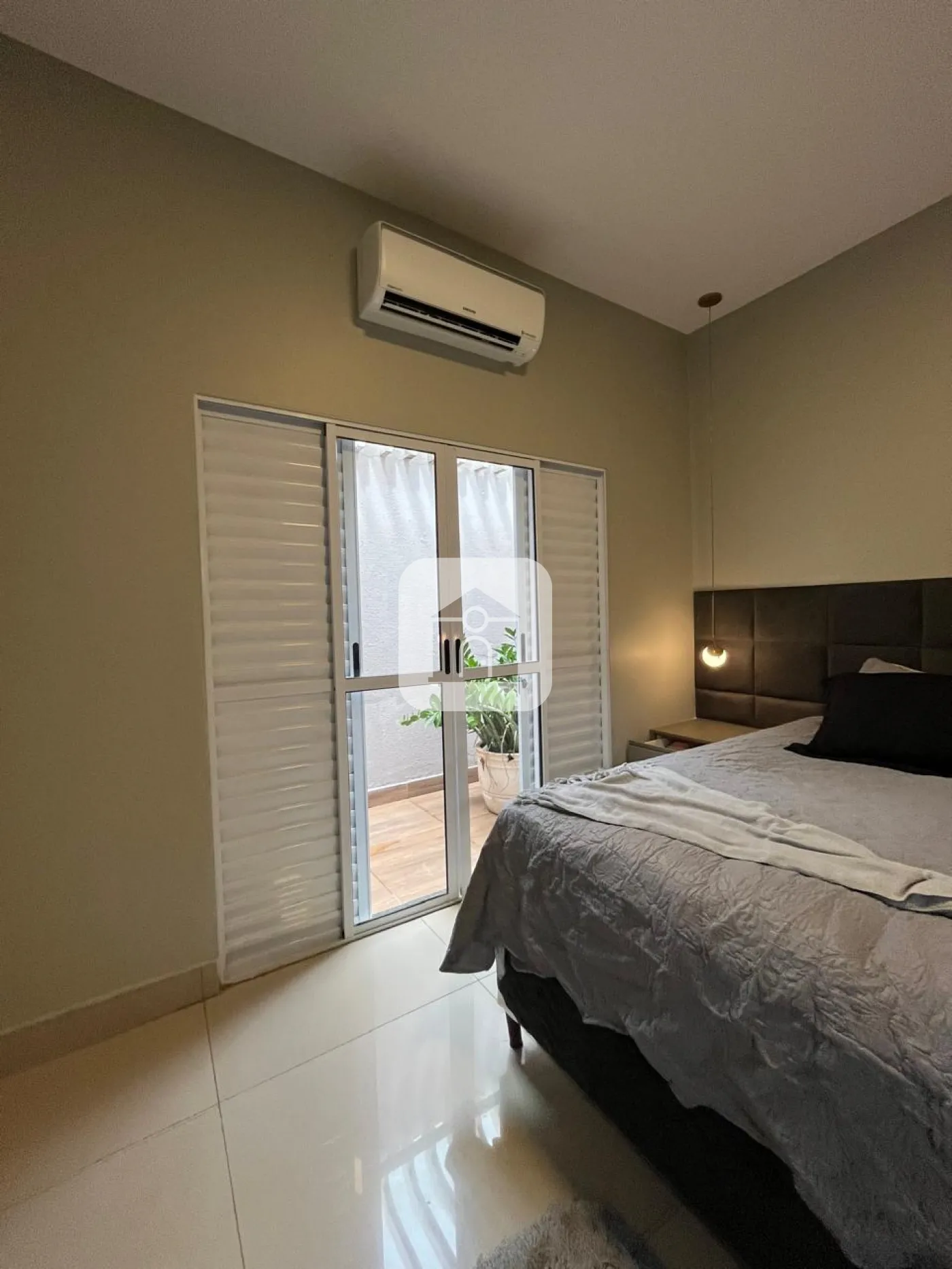 Comprar Casa / Padrão em Uberlândia R$ 950.000,00 - Foto 3