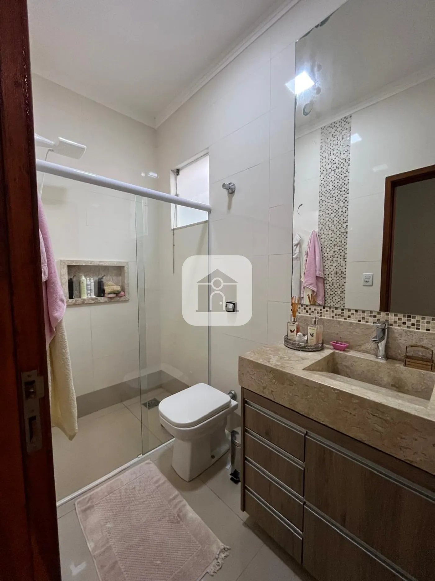 Comprar Casa / Padrão em Uberlândia R$ 950.000,00 - Foto 10