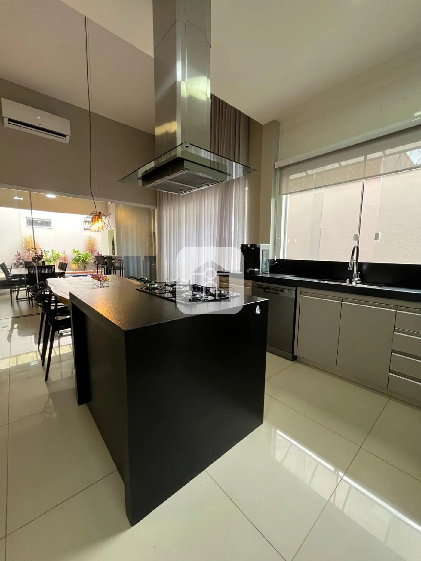 Comprar Casa / Padrão em Uberlândia R$ 950.000,00 - Foto 12