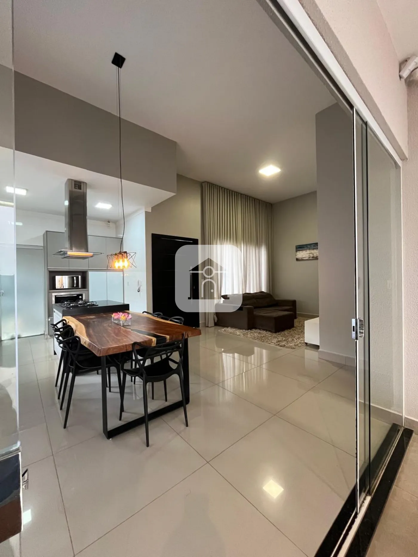 Comprar Casa / Padrão em Uberlândia R$ 950.000,00 - Foto 16