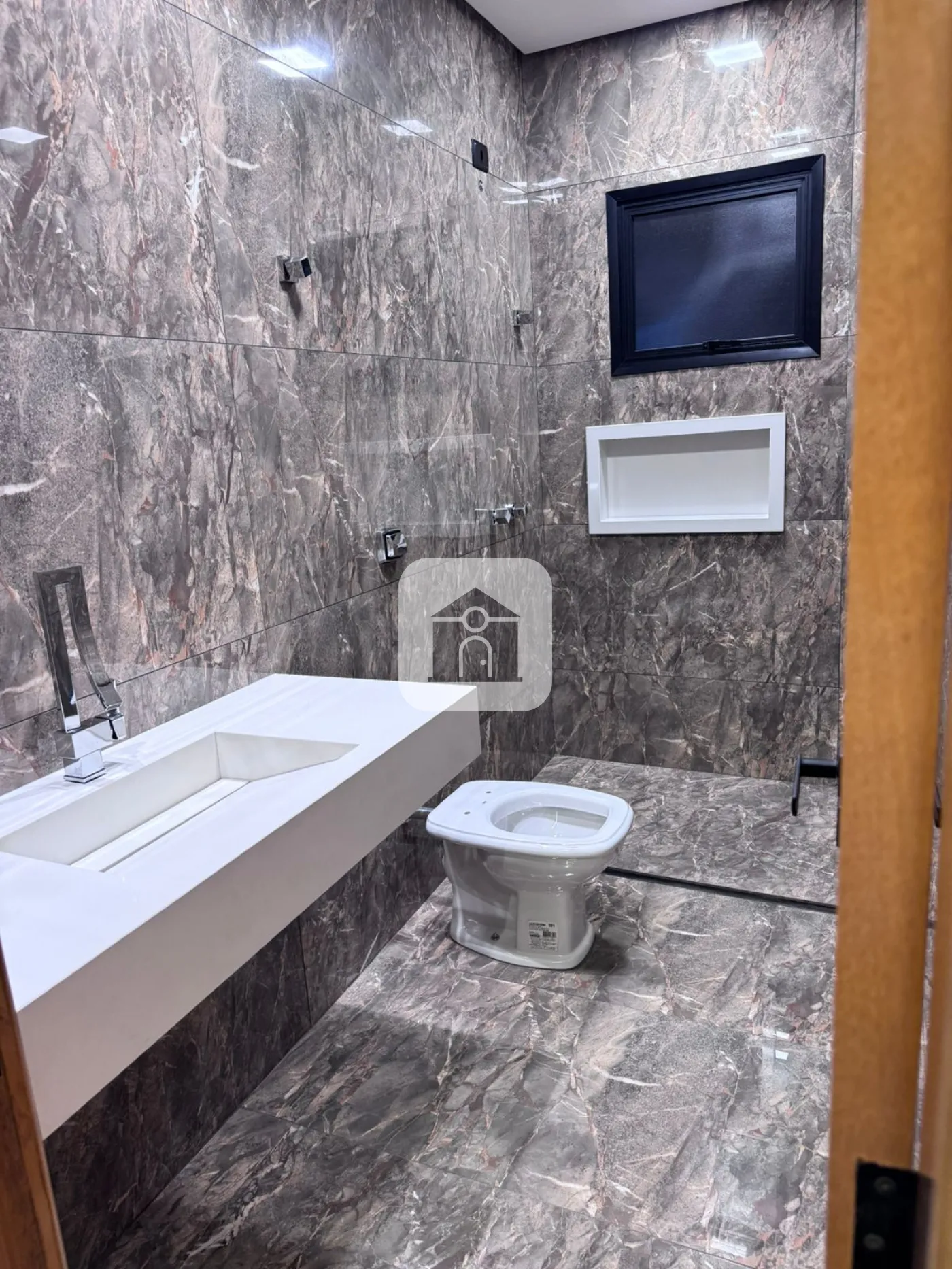 Comprar Casa / Sobrado em Uberlândia R$ 1.550.000,00 - Foto 18